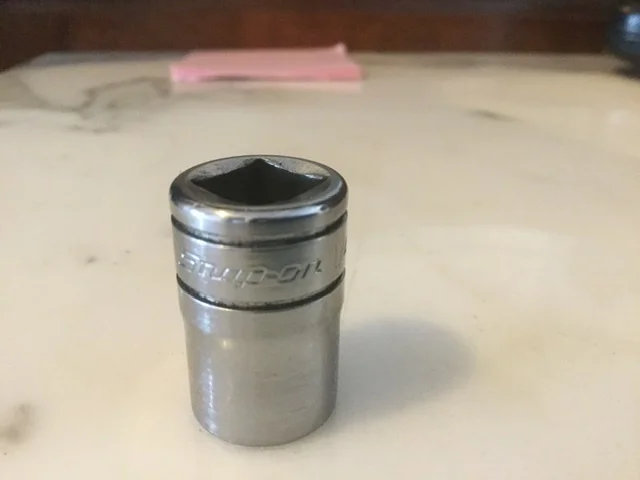 3 head bolts/nuts front n' center