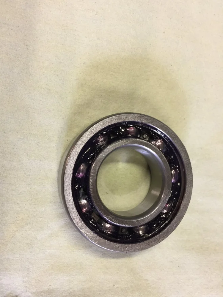Sealed bearing in gearbox Access Norton