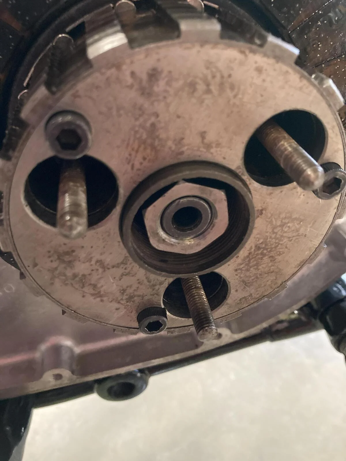 Who has successfully installed a clutch rod seal on Atlas or N15?