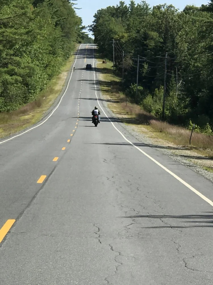 iPhone (IOS app for 'motorcycle roads' ?