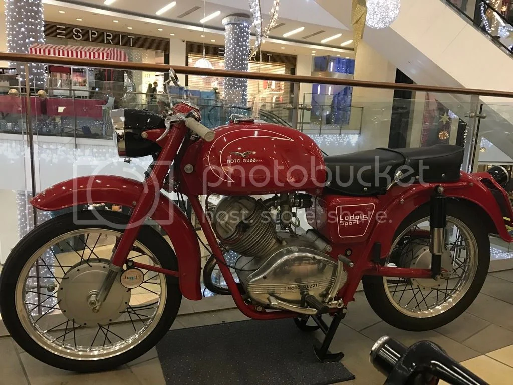 Vintage bike show pics