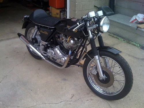 Pictures of your Norton Commandos