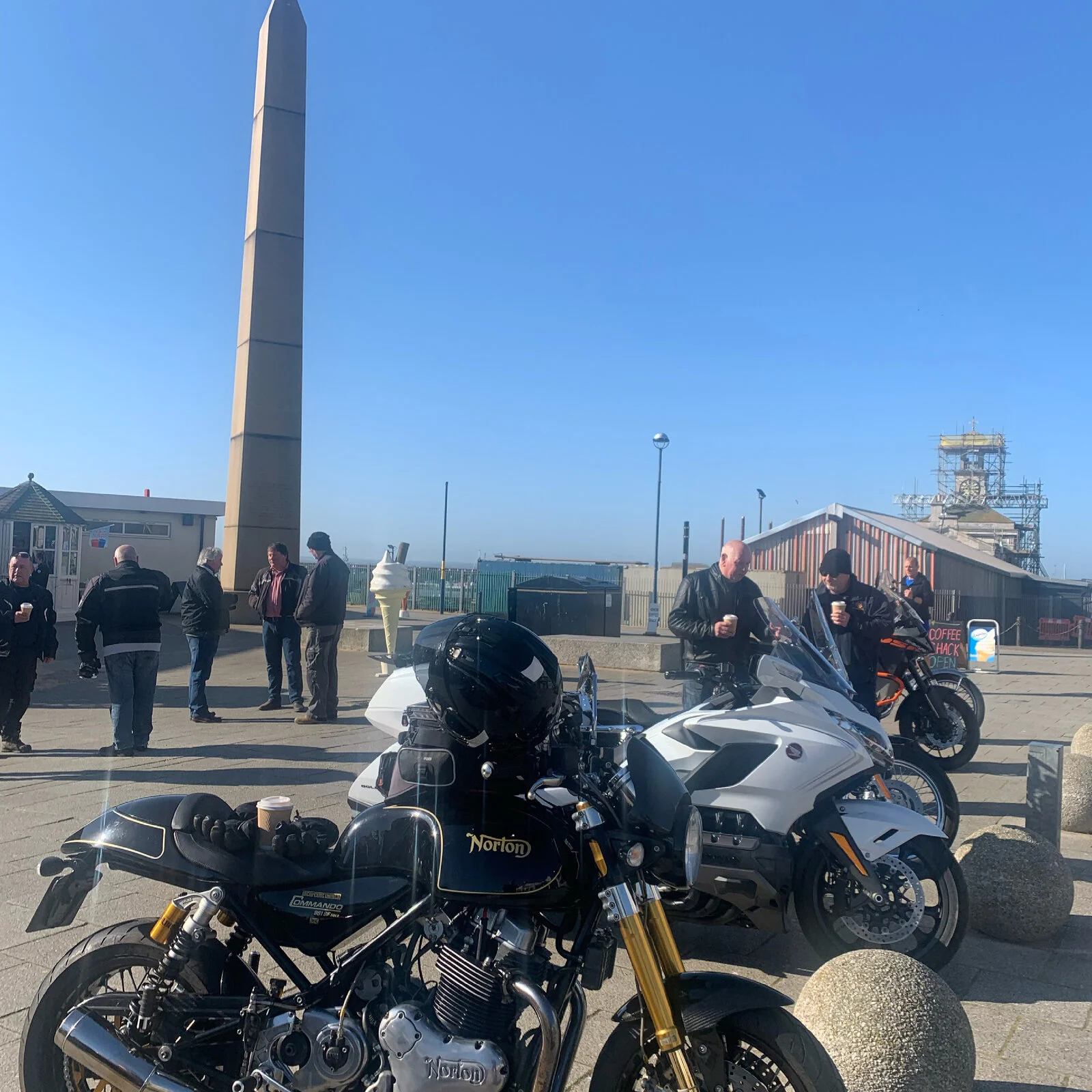 Pictures of your Norton 961