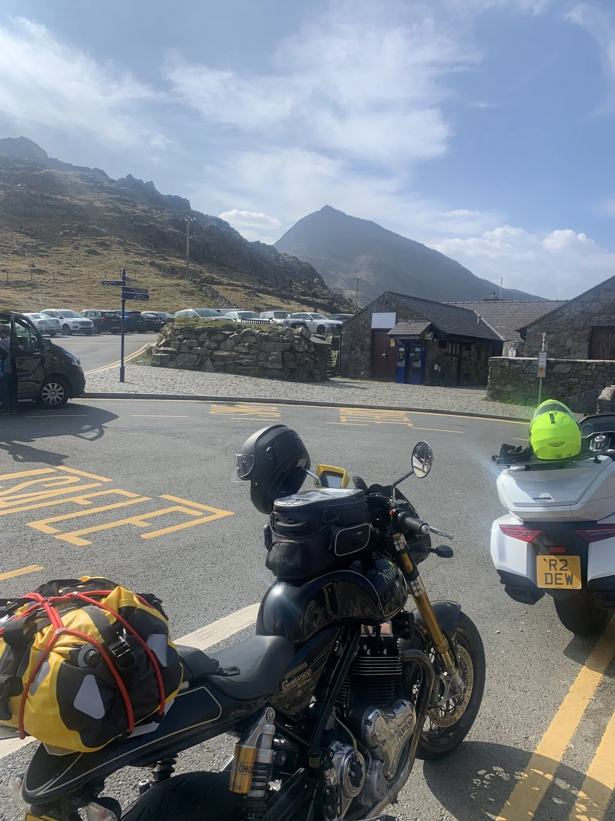 Pictures of your Norton 961