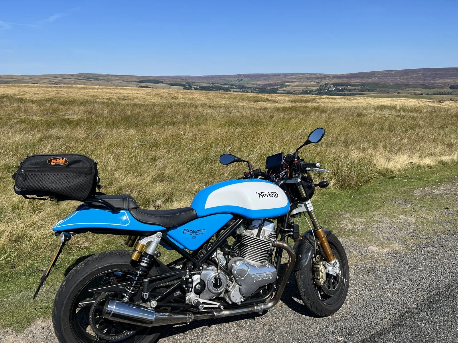 Pictures of your Norton 961