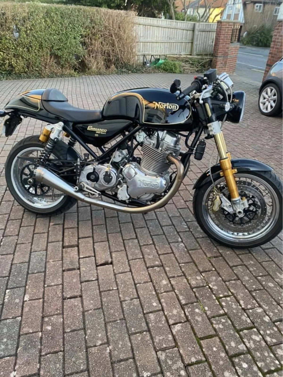 Dominator 'race control' bars for Megaphones.