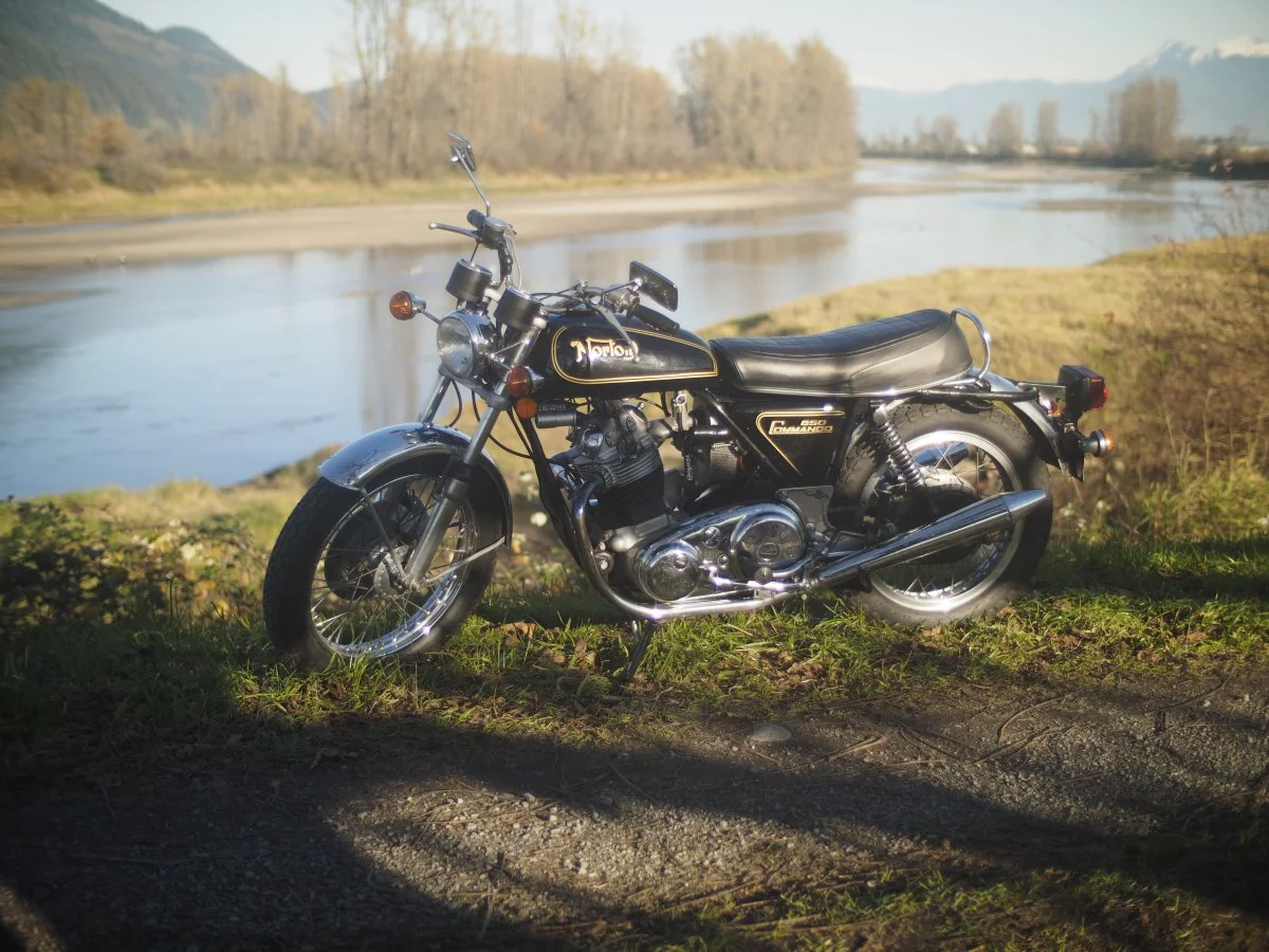 Pictures of your Norton Commandos