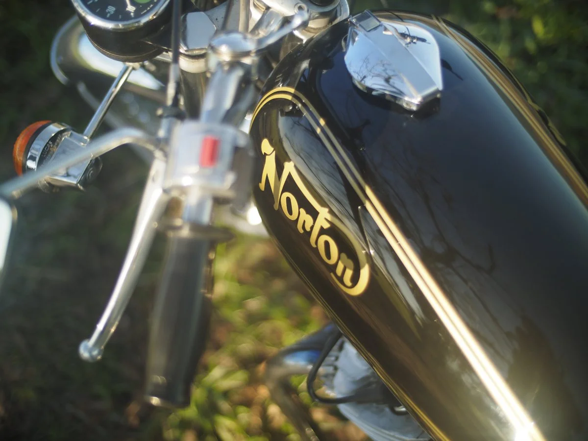 Pictures of your Norton Commandos