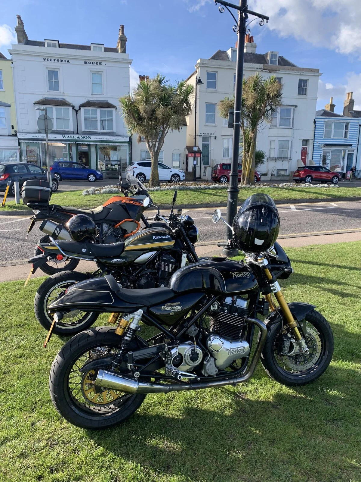 Pictures of your Norton 961