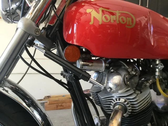 Hydraulic steering damper