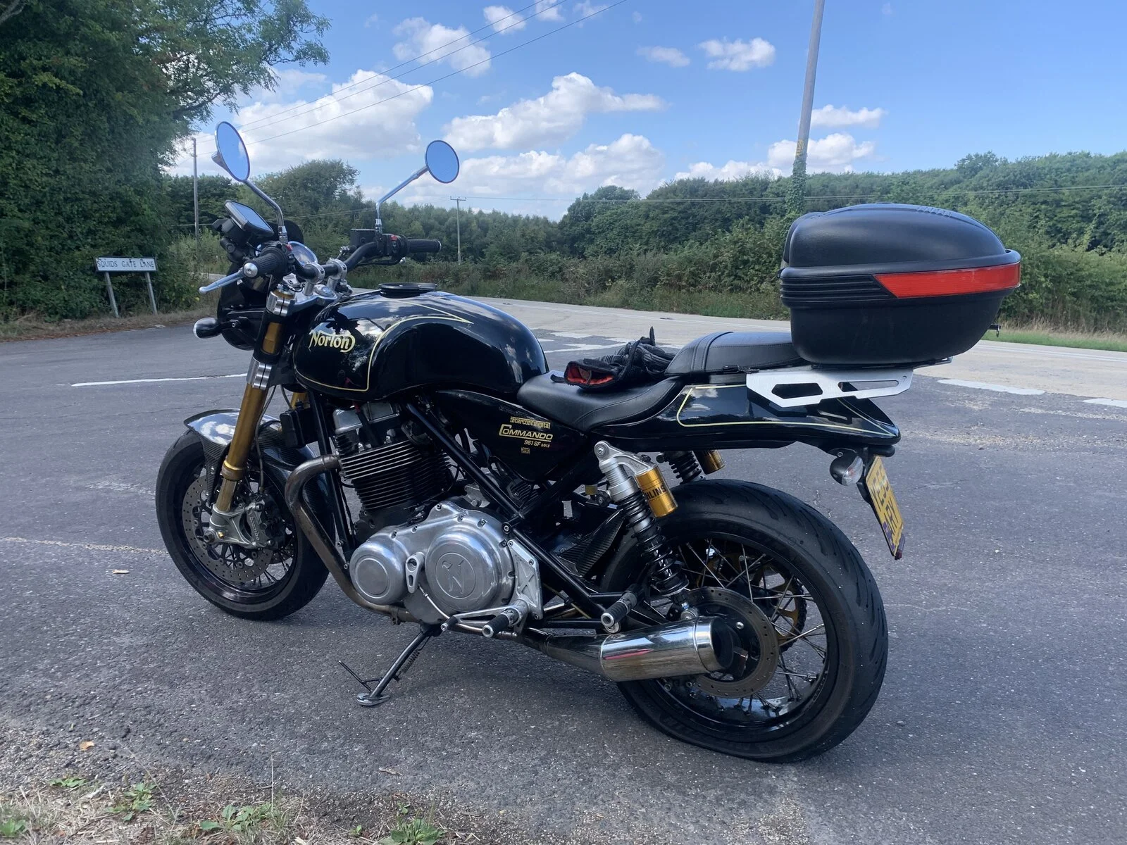 Pictures of your Norton 961