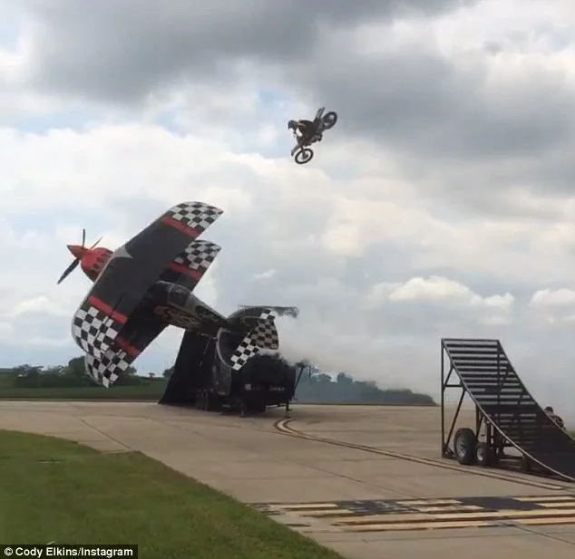 Rowley's 400 and the Magic  Tube , hijacked version .