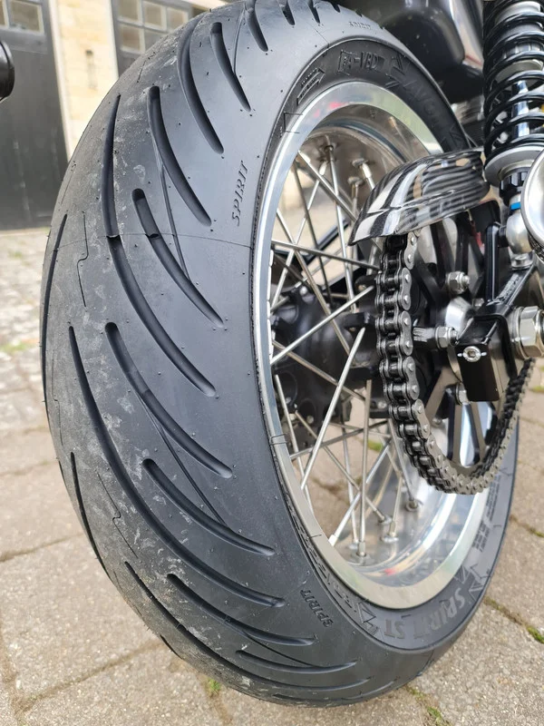 Pictures of your Norton 961