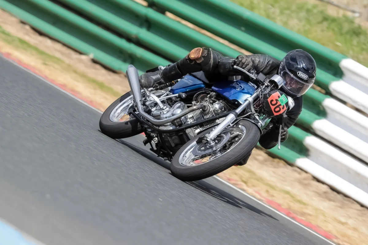 Pictures of your Norton Commandos