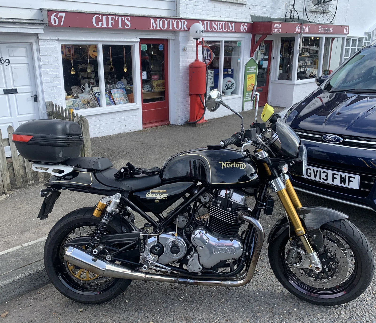 Pictures of your Norton 961