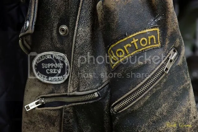 What does the well dressed commando rider wear