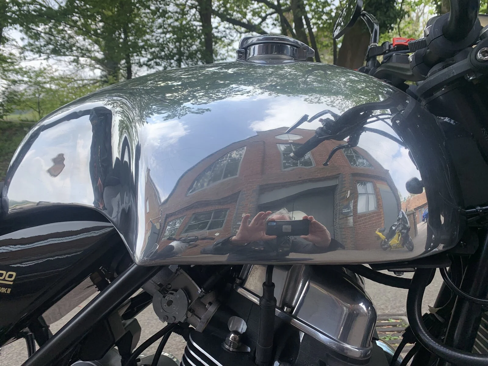 Pictures of your Norton 961