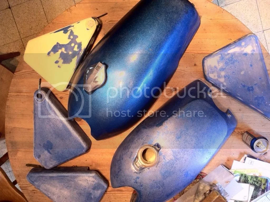 Is this metalflake paintscheme original Norton?