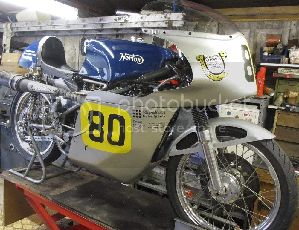 Fine looking 500 twin Domni roadracer
