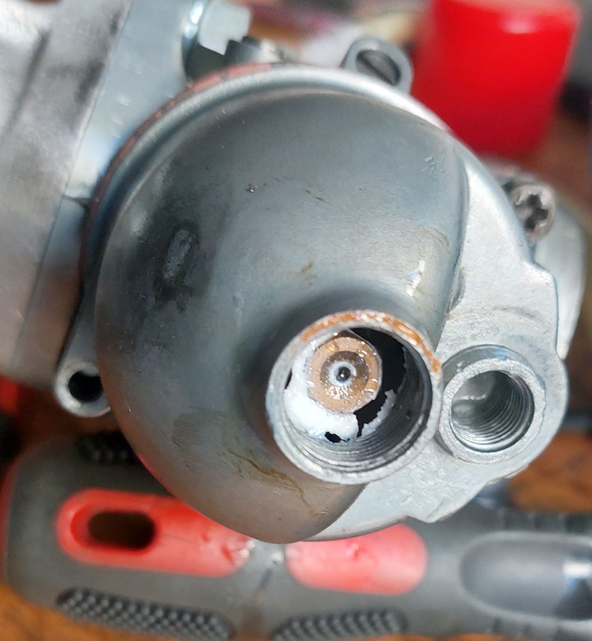 White gunge in float bowl