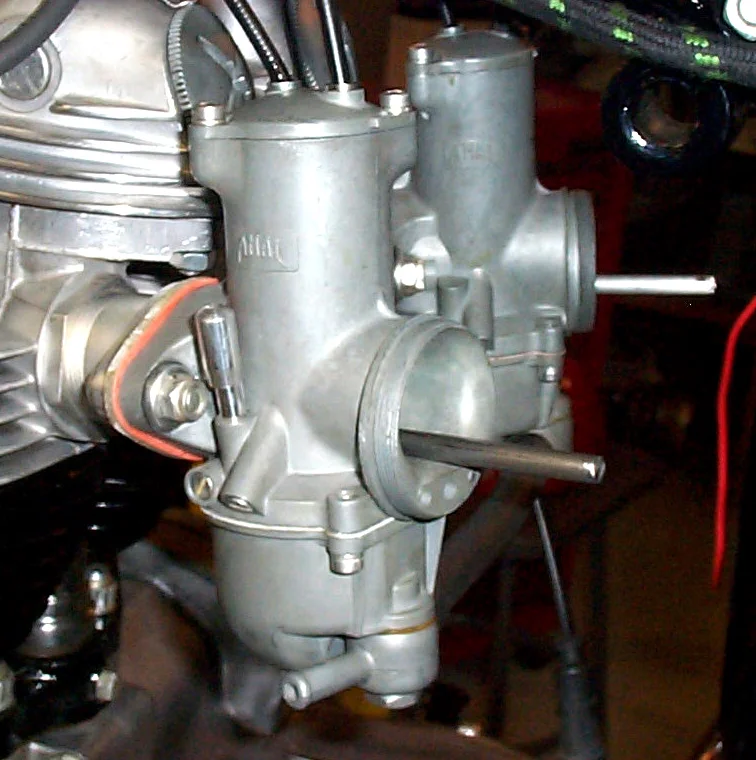 Excessive smoke/popping when taking off on my 1971 Norton Access Norton