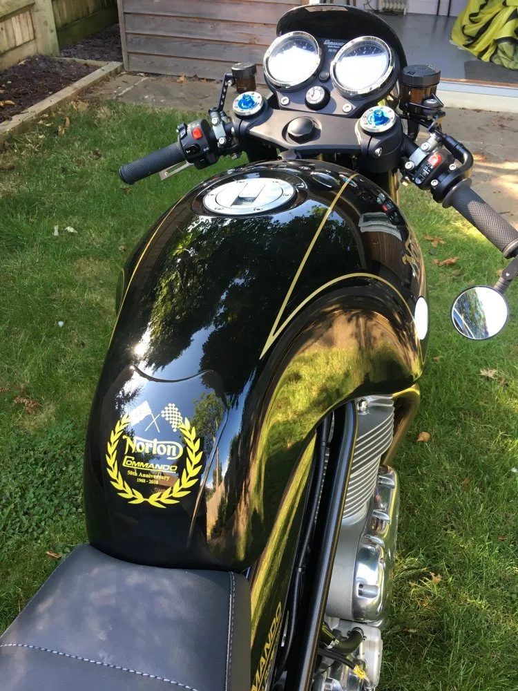 Commando 961 tank pads