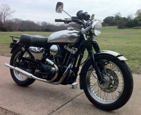 classified-motorcycle-co-harley-davidson-xlh-ironhead-sportster-vincent-look-3.jpg