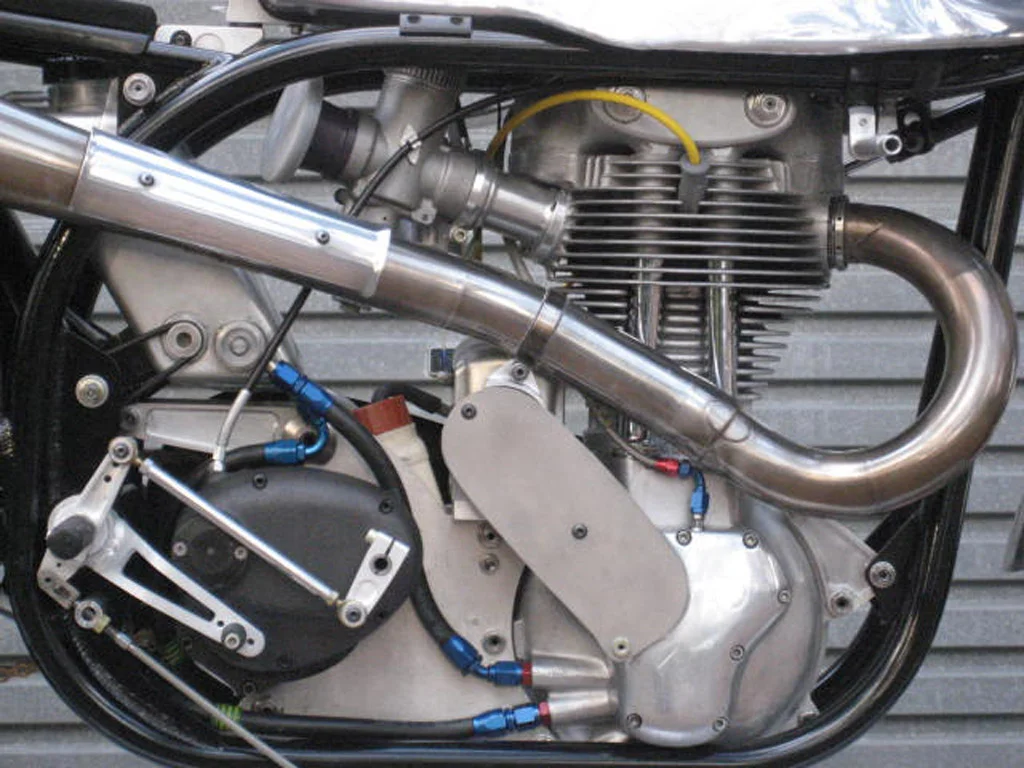 Norton Single's Performance