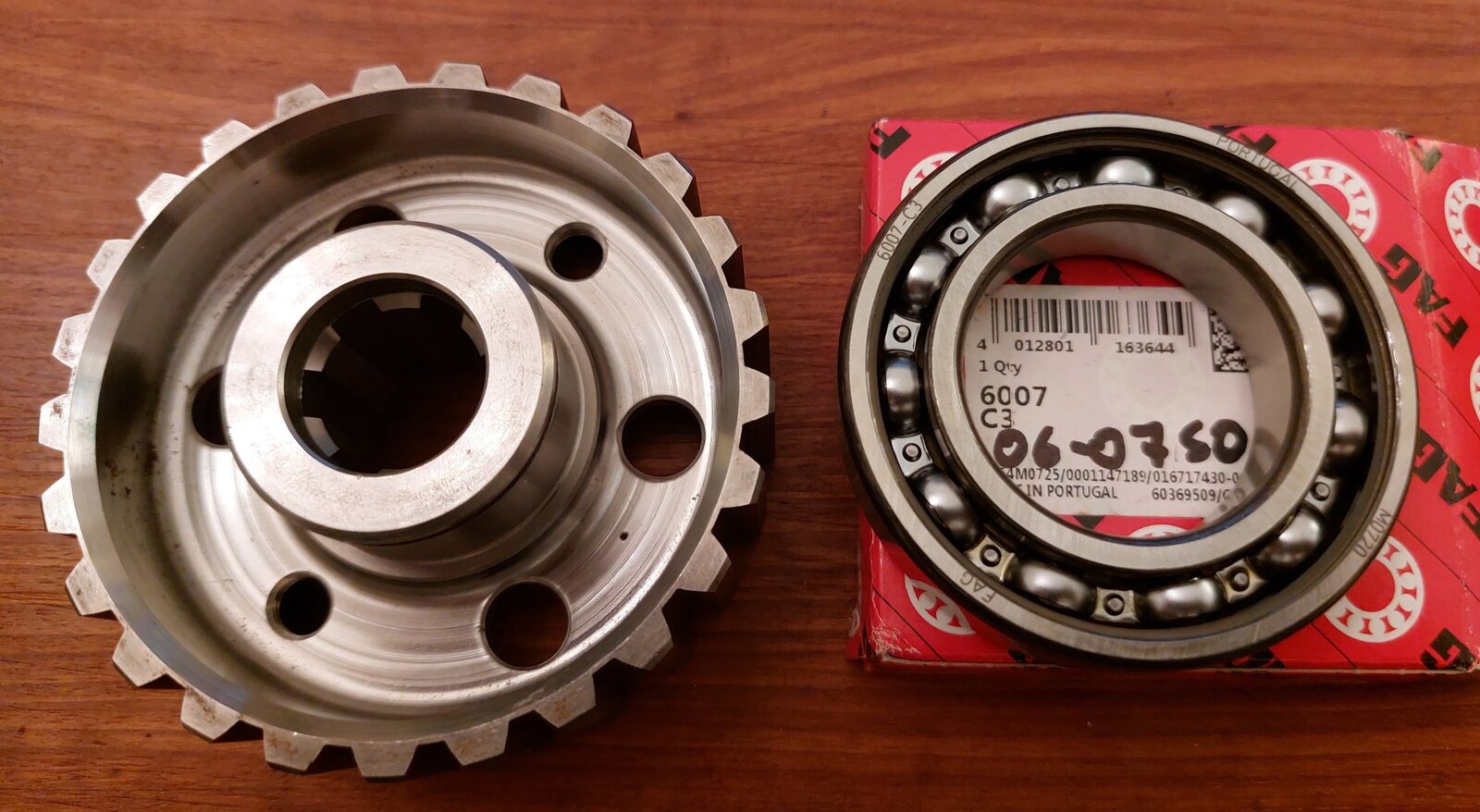 Oil or grease clutch centre bearing?