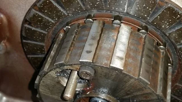 Extreme Wear on Friction Plate Tabs