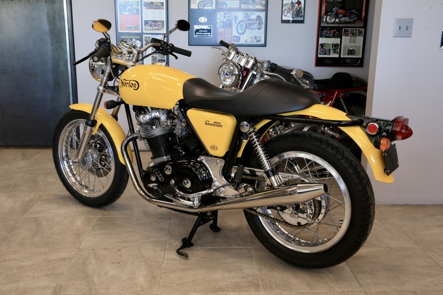 cNw #101 Norton Commando 850