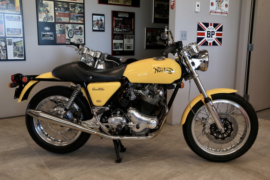 cNw #101 Norton Commando 850