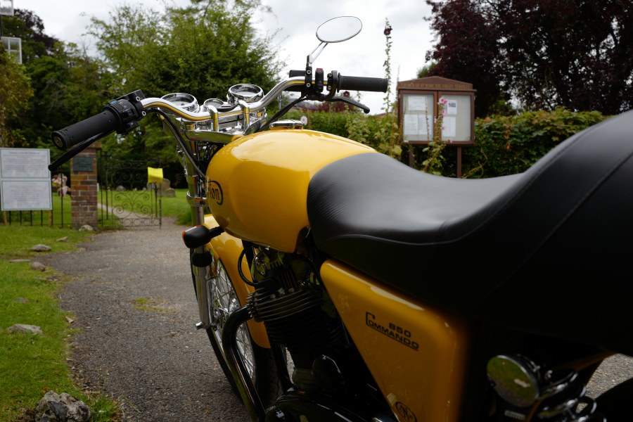 cNw #101 Norton Commando 850