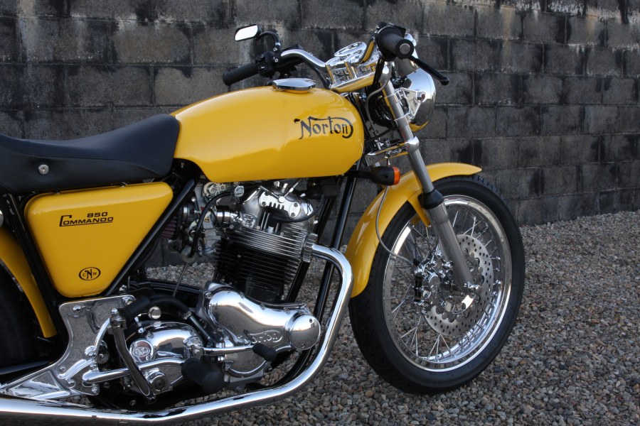 cNw #101 Norton Commando 850