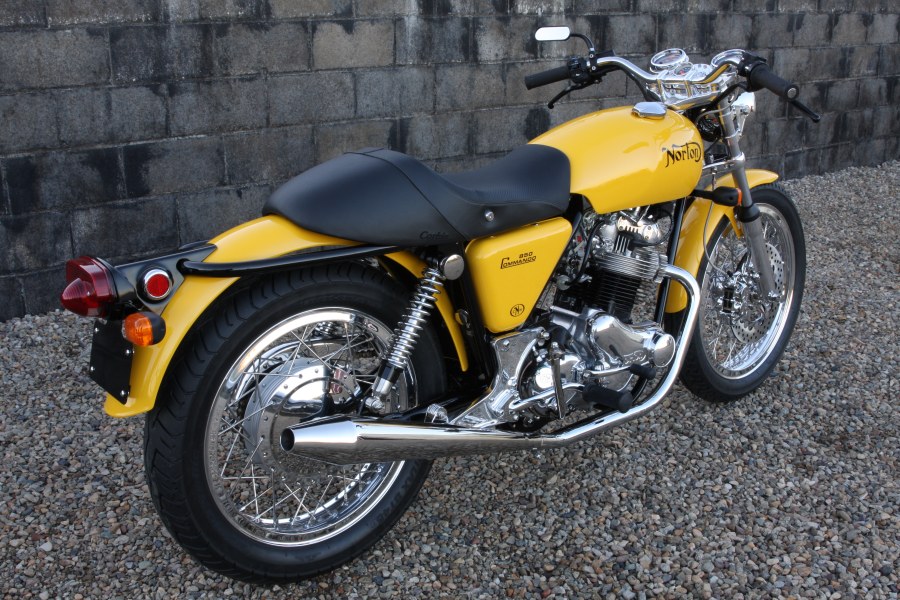 cNw #101 Norton Commando 850
