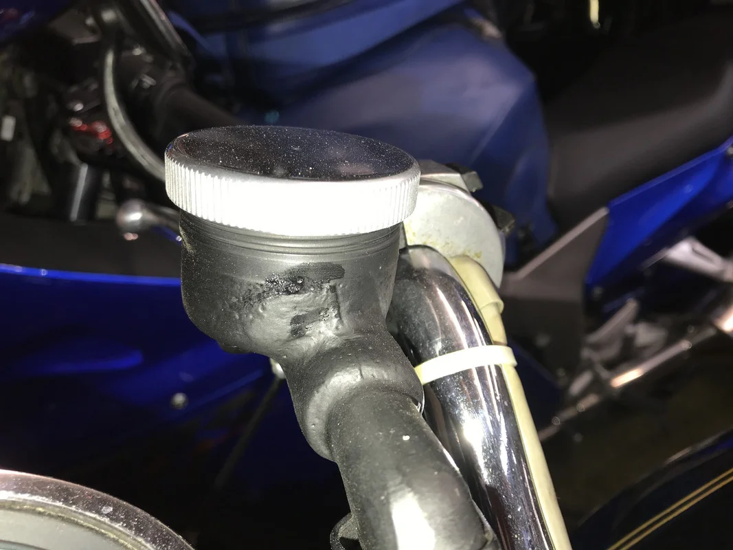 Porous brake master cylinder