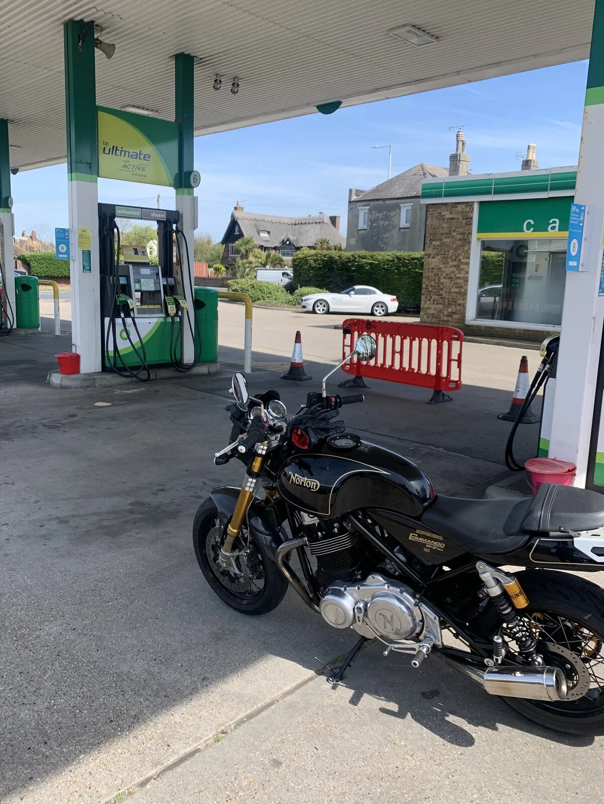 Pictures of your Norton 961