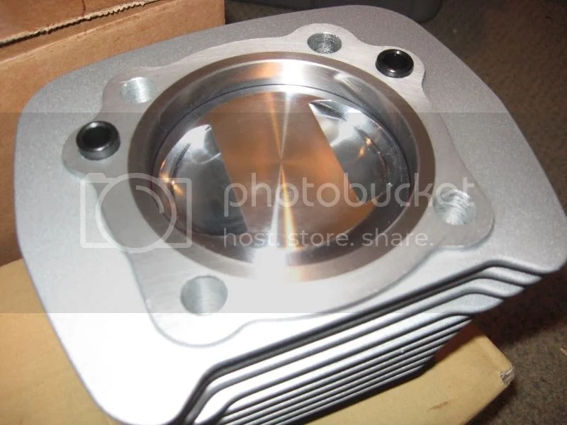 Bathtub combustion chambers