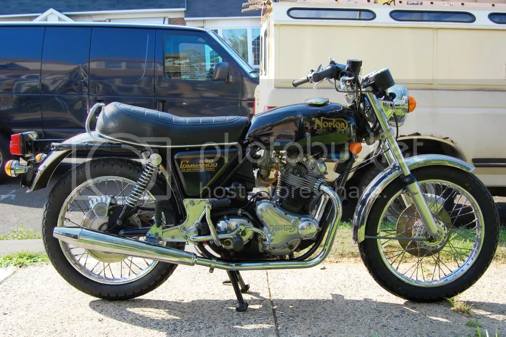 Pictures of your Norton Commandos