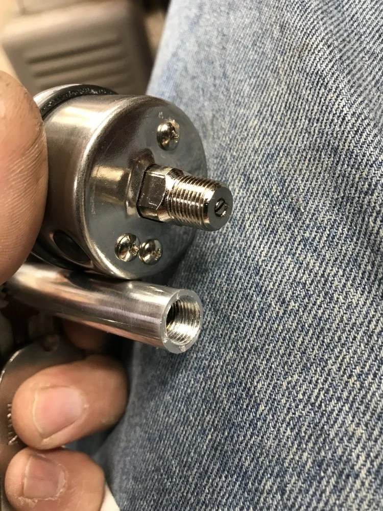 Old Britts oil pressure gage (2019)