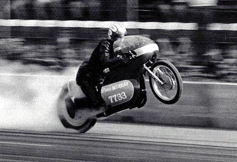 Classic simultaneous torque hit wheelspin/wheelie