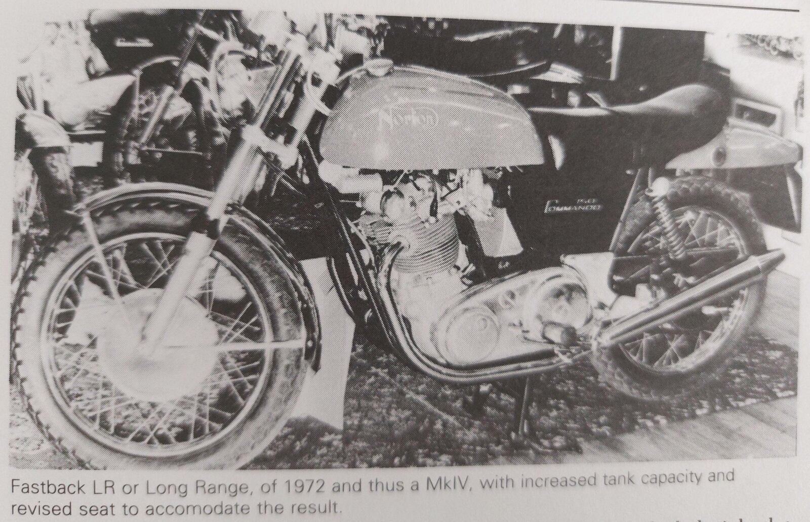 Norton Commando Fastback LR