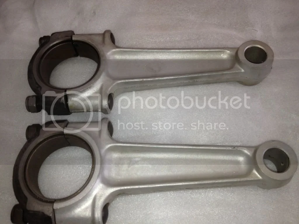 Connecting rods differences (2013)