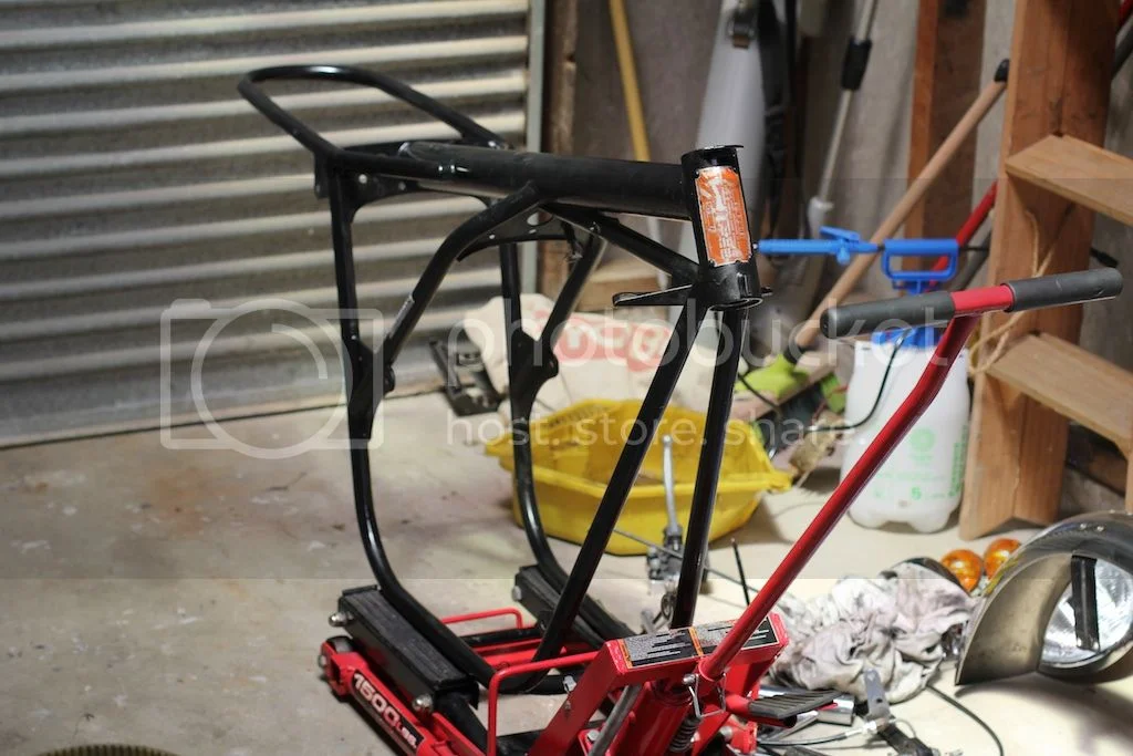 Pictures of your Norton Commandos