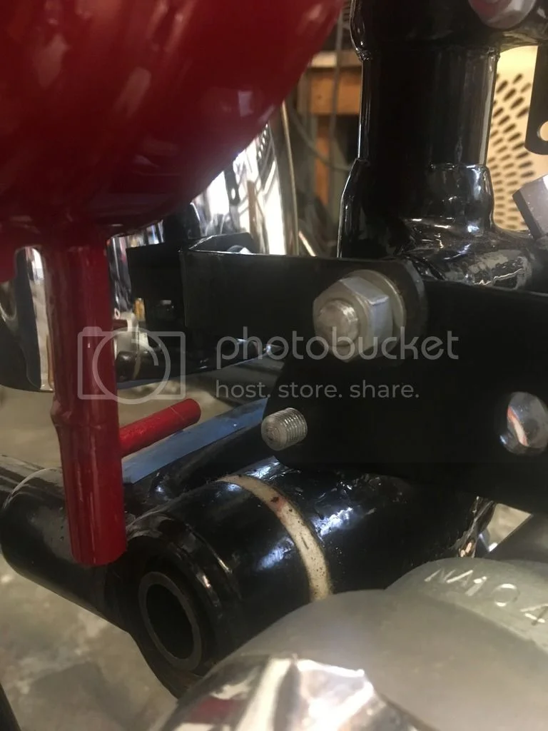 Measurement between swingarm fork legs N15