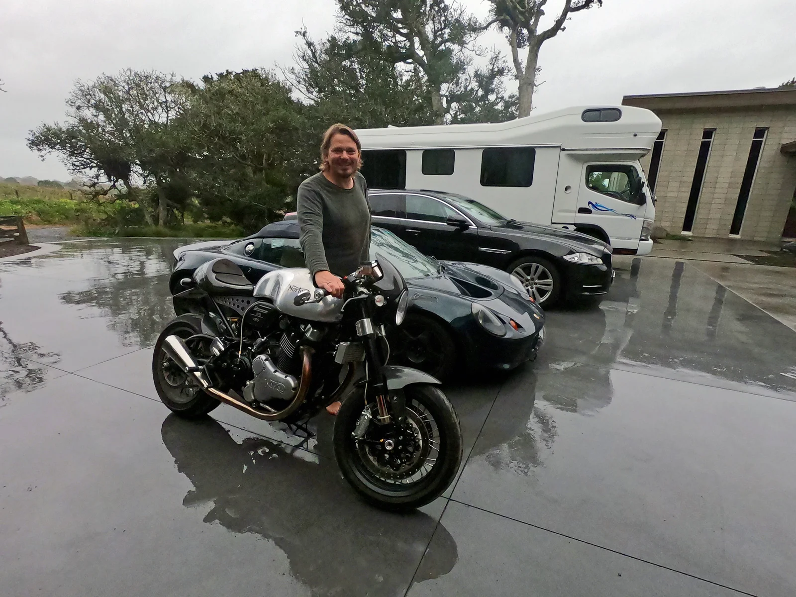 Pictures of your Norton 961