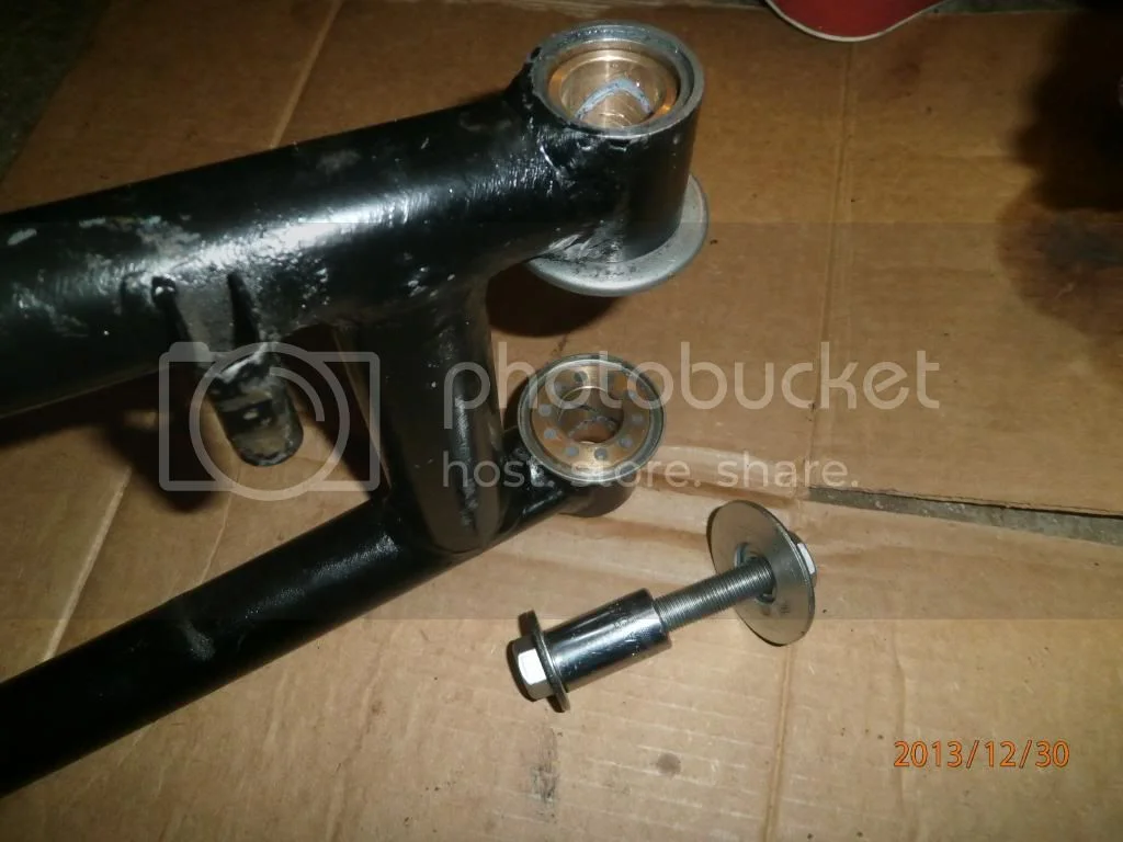 My swingarm bearings never leak oil Something new to try (2014