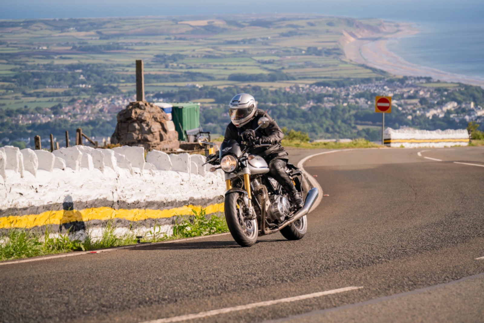 Pictures of your Norton 961