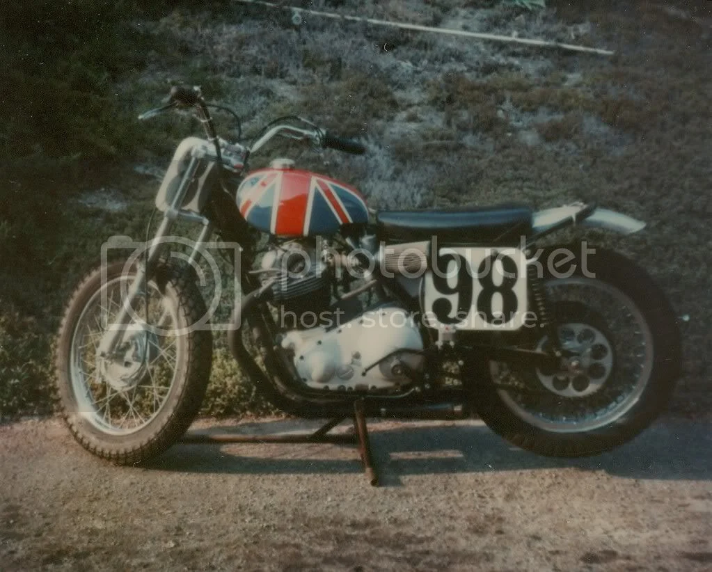 Pictures of your Norton Commandos