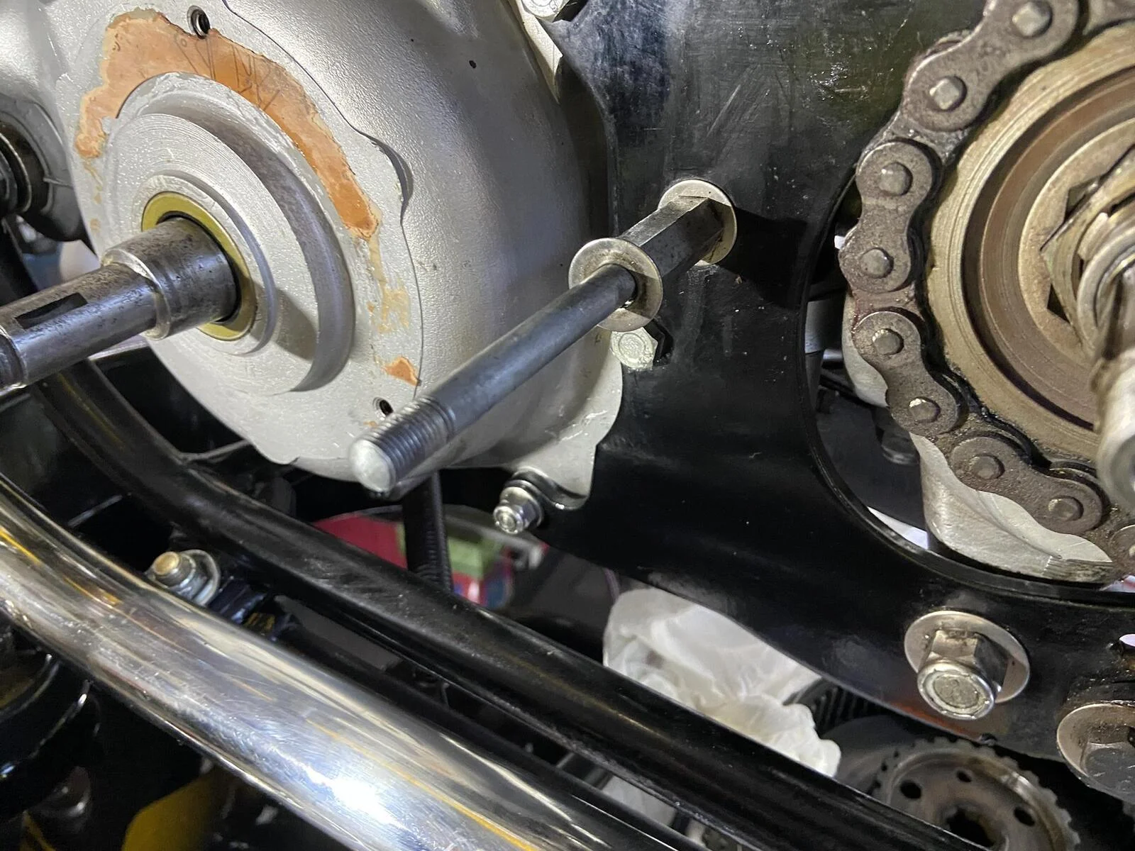 Inner Primary Crack and Leak